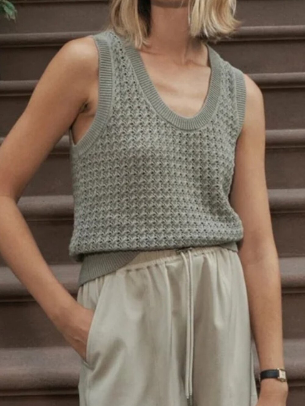 Varley Sage Green Knit Scoop Neck Sleeveless Sweater Vest